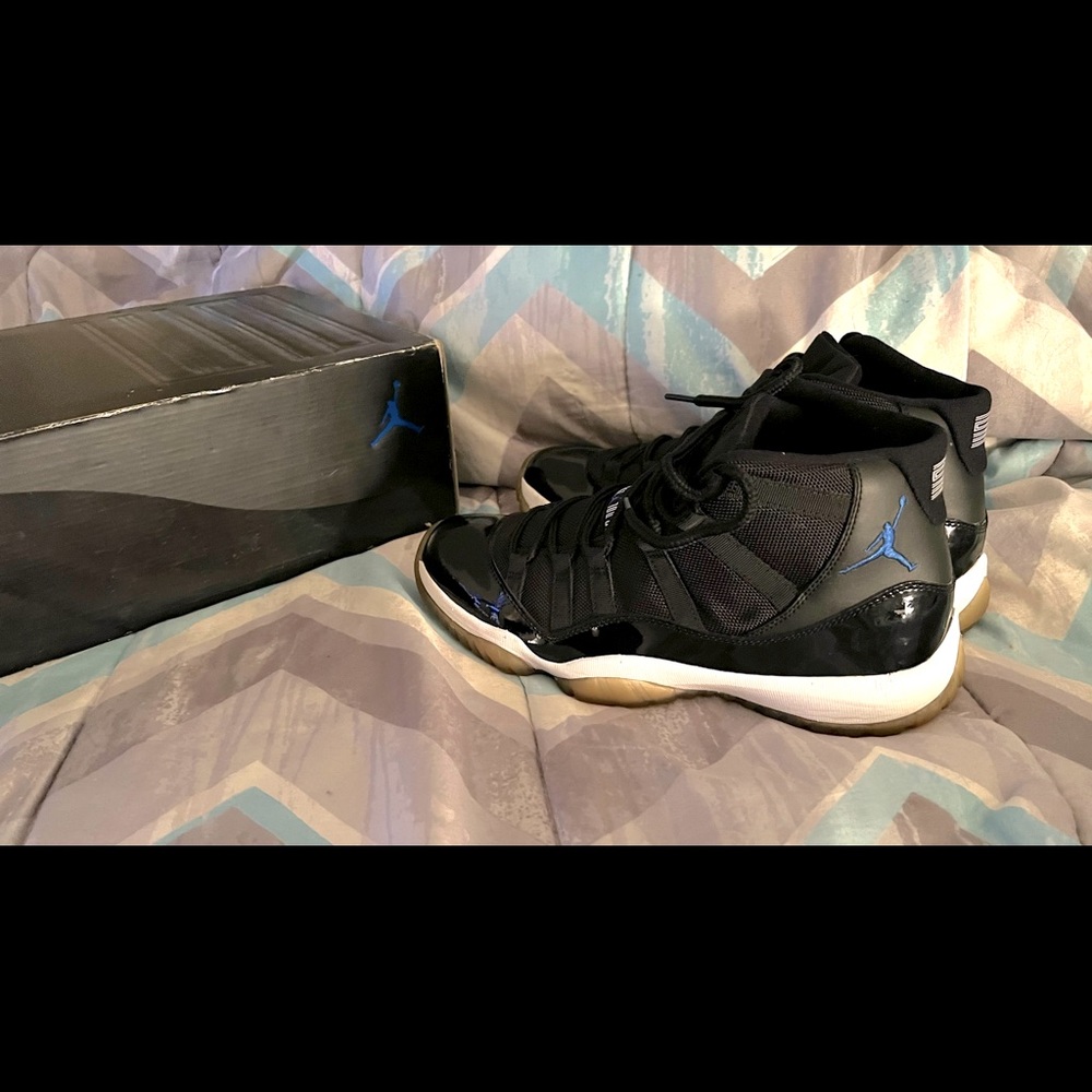 Air Jordan Retro 11 Space Jam (2009)